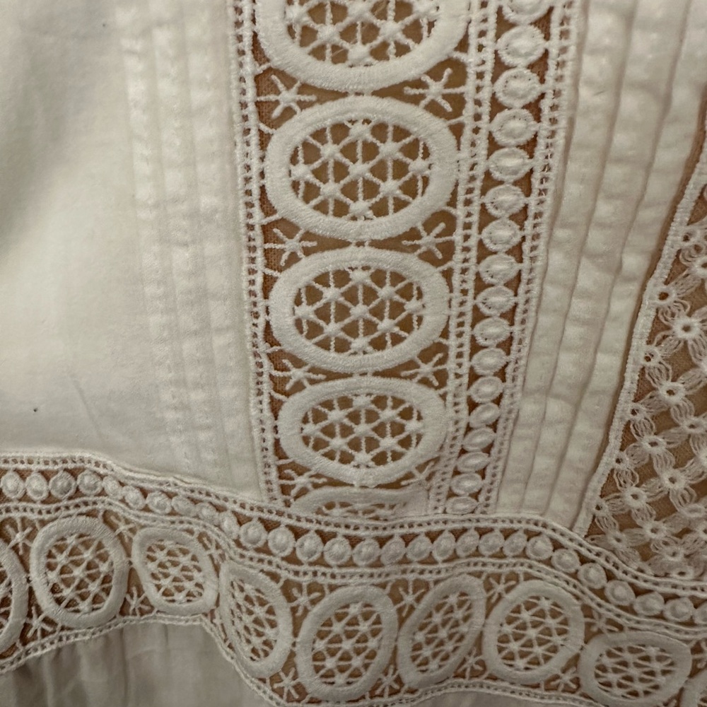 Alice + Olivia White Embroidered Ruffle Sleeve Dress - Picture 4 of 6